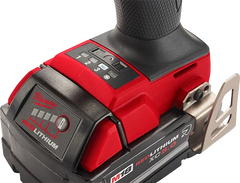 Llave de Impacto Medio Torque 1/2" Milwaukee M18 FUEL KIT