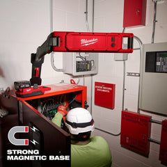 Linterna Brazo Extendible Imantada 2500 Lumenes Inalambrica Milwaukee M12 (Solo Equipo)