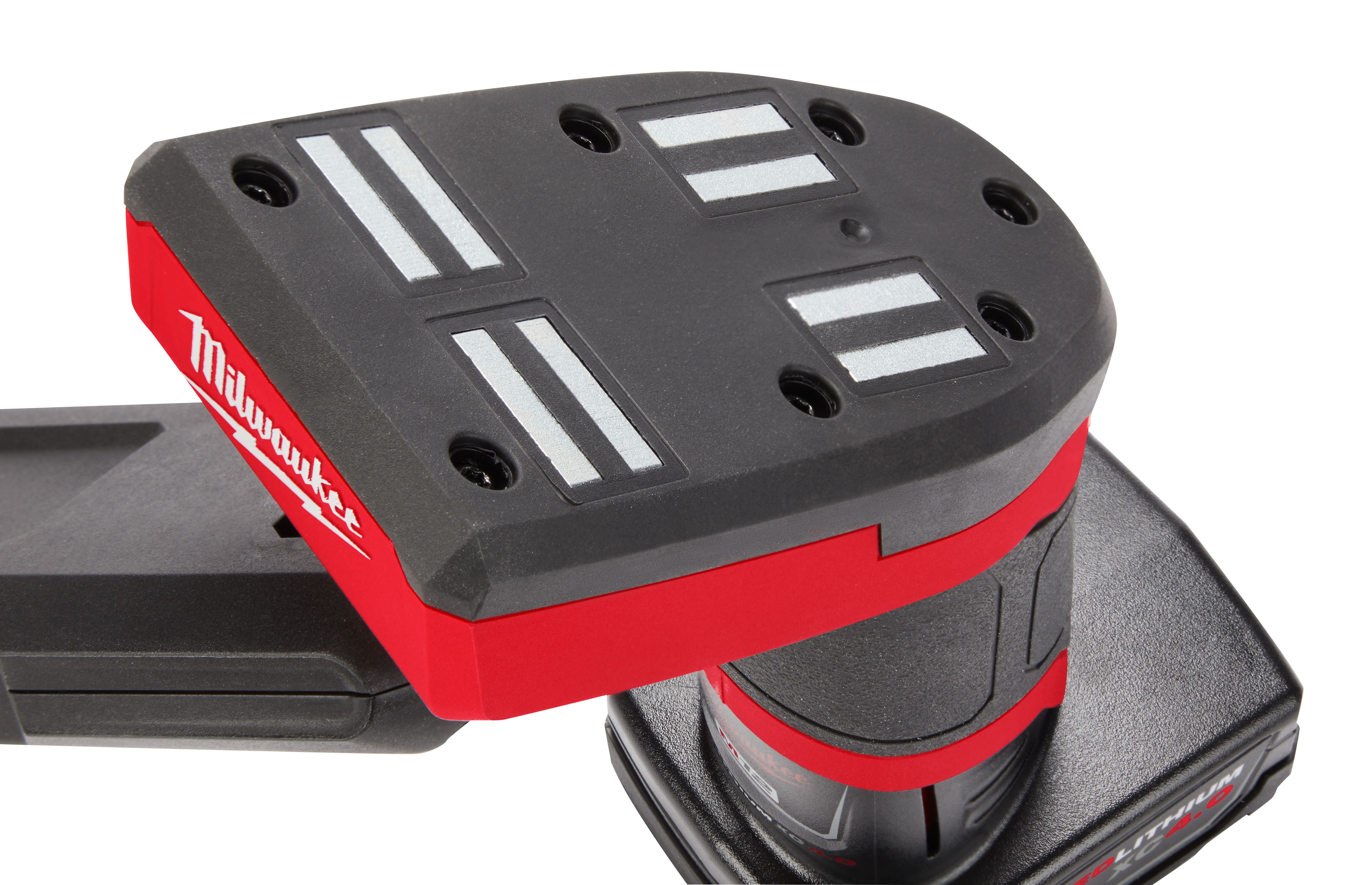 Linterna Brazo Imantada 1200 Lumenes Inalambrica Milwaukee M12 KIT
