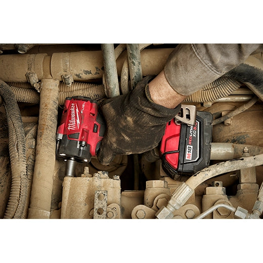 Pistola de Impacto 1/2" Compacta 334Nw Milwaukee M18 FUEL (Solo Herramienta)