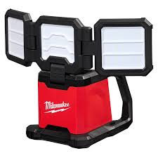 Foco Reflector Triple Panel ROVER 4500L M18, IP54 Imantado Milwaukee (solo equipo)